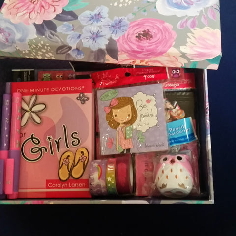 Bible study gift set for her. Birthday gift idea for girls - Adventacle