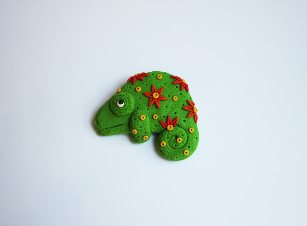 Red and Green Chameleon Brooch, Great Christmas Fashion Accessory Gift - Adventacle